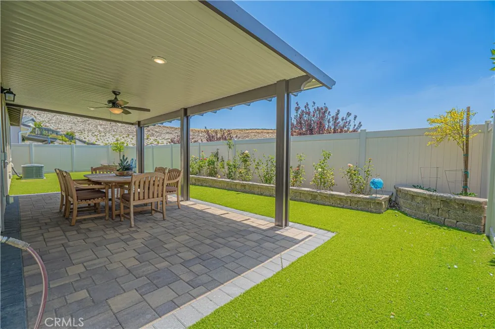 28824 Rise Court Canyon Country, CA 91350