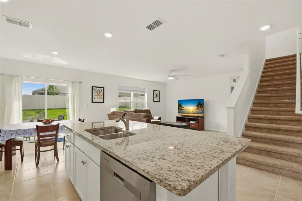 33428 COUNTRY HOUSE DRIVE Sorrento, FL 32776
