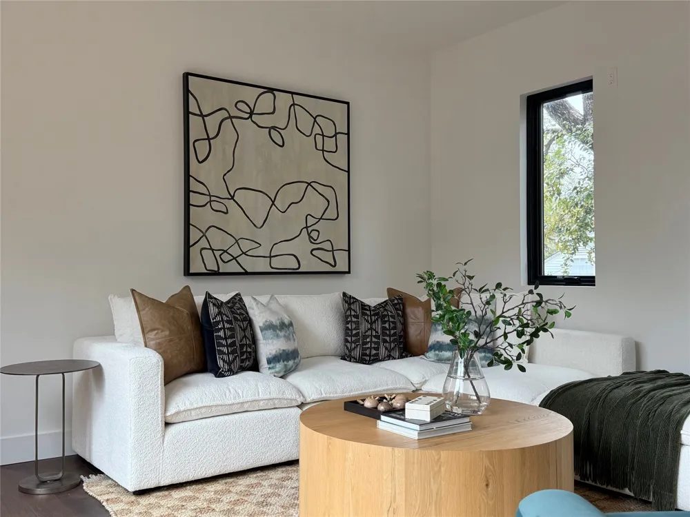 4304 Shoalwood Avenue Austin, TX 78756