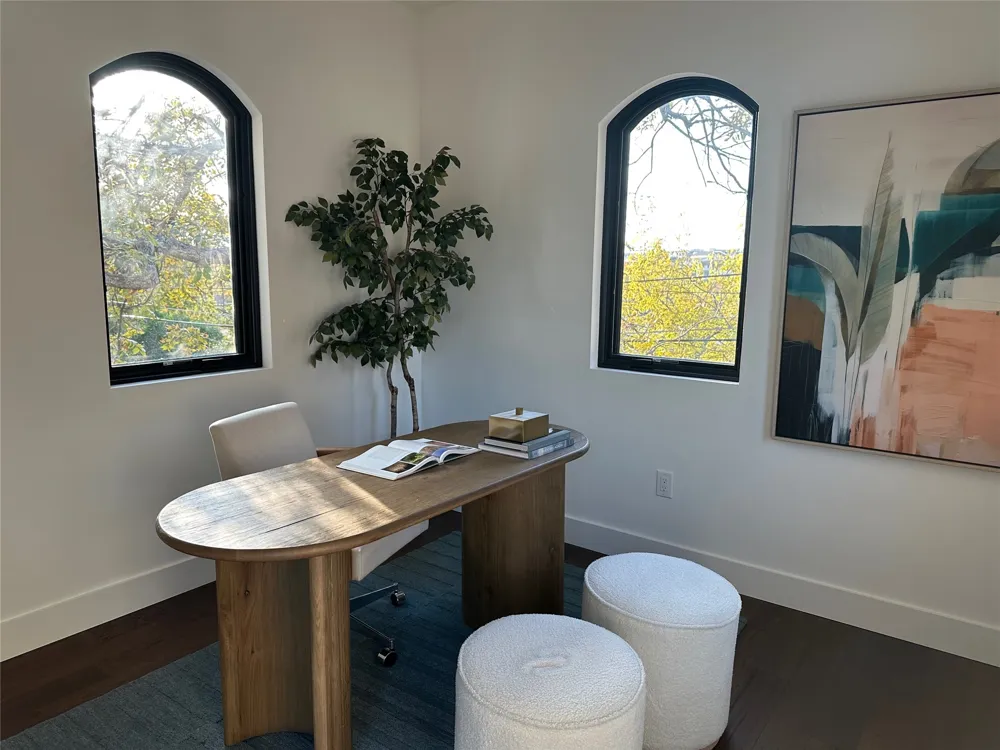 4304 Shoalwood Avenue Austin, TX 78756