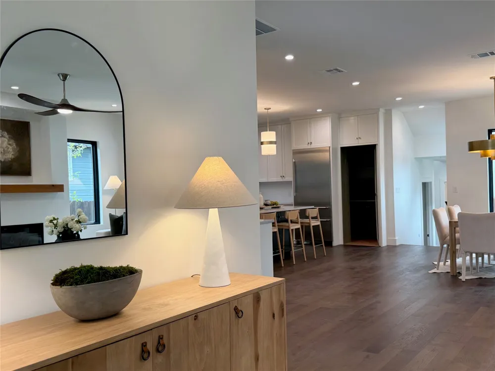 4304 Shoalwood Avenue Austin, TX 78756