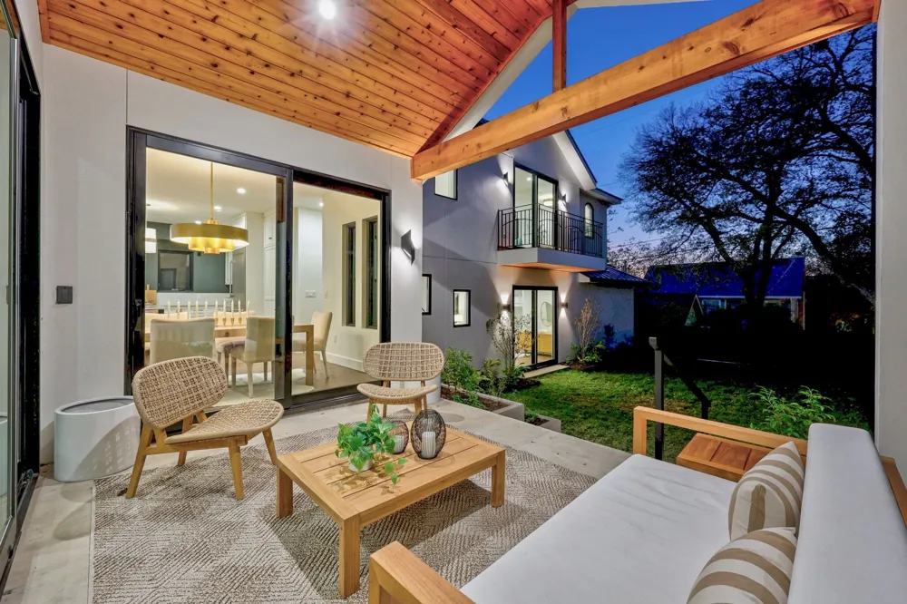 4304 Shoalwood Avenue Austin, TX 78756