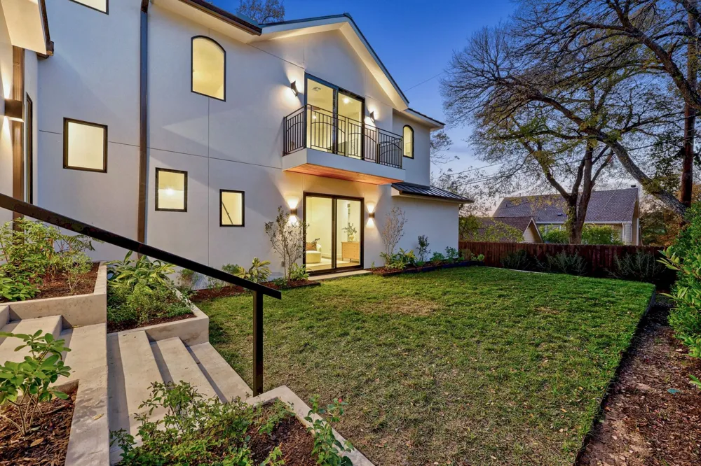 4304 Shoalwood Avenue Austin, TX 78756