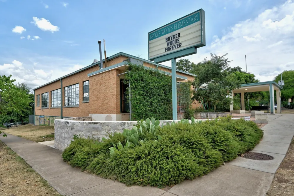 4304 Shoalwood Avenue Austin, TX 78756