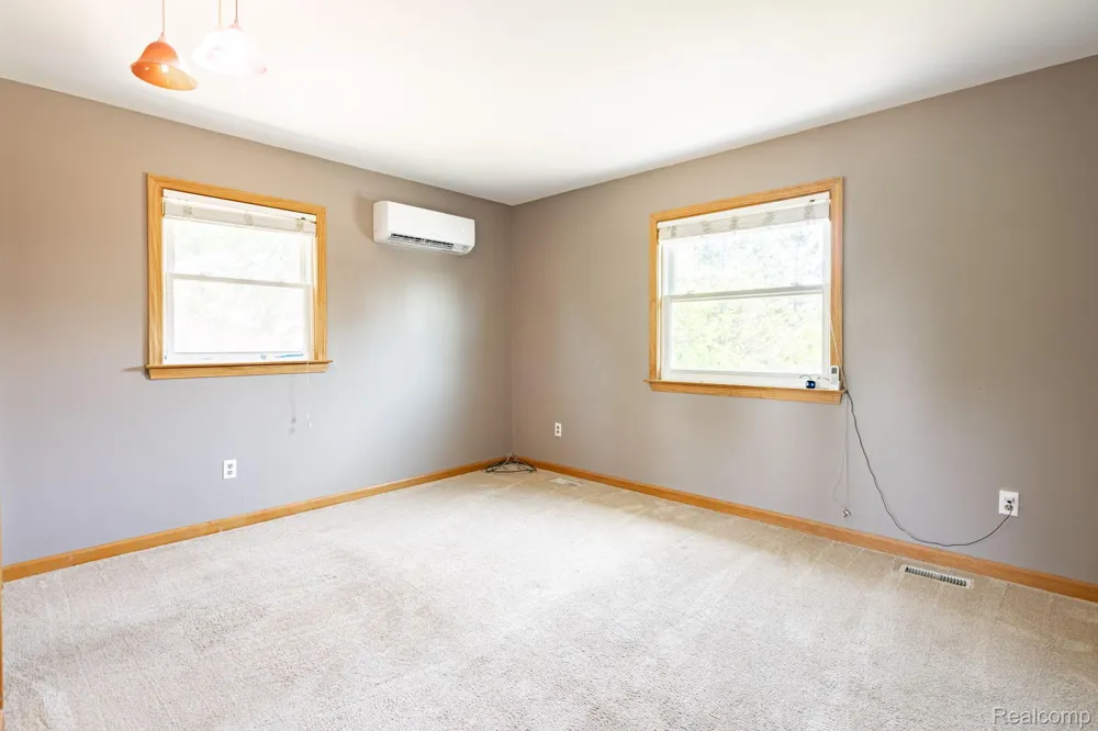 4069 Loch Drive Highland Charter Township, MI 48357