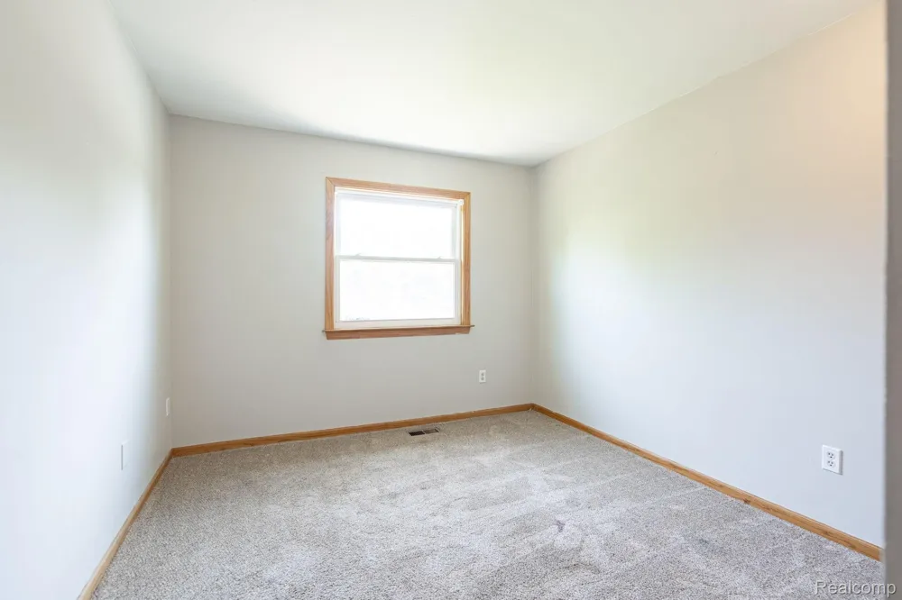 4069 Loch Drive Highland Charter Township, MI 48357