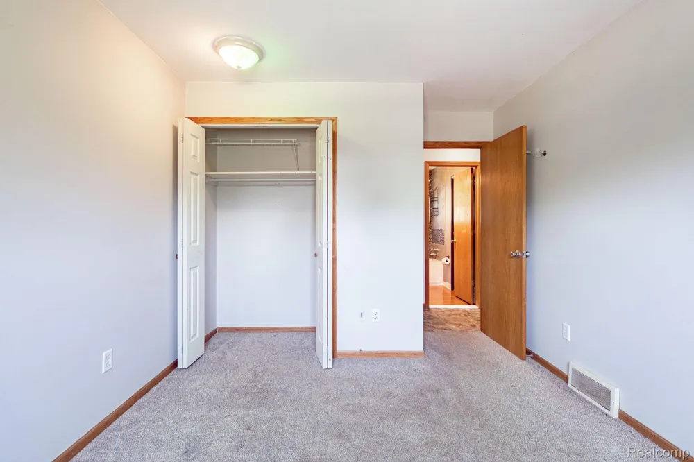 4069 Loch Drive Highland Charter Township, MI 48357