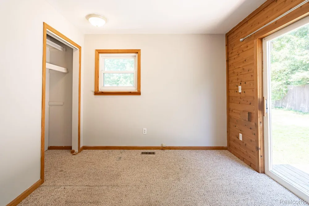 4069 Loch Drive Highland Charter Township, MI 48357