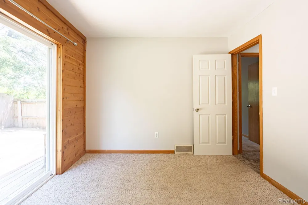 4069 Loch Drive Highland Charter Township, MI 48357