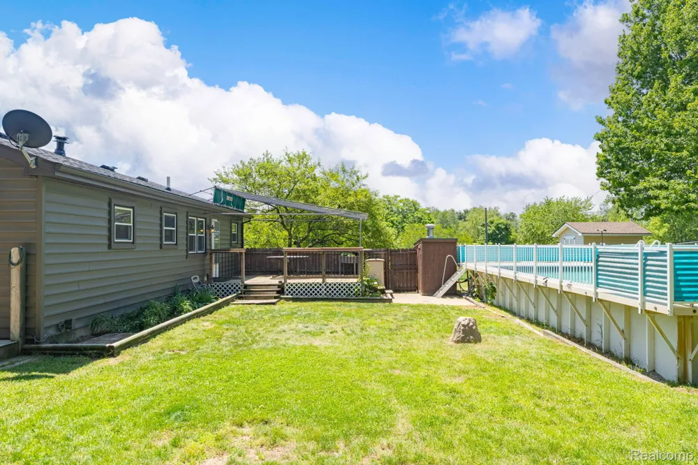 4069 Loch Drive Highland Charter Township, MI 48357