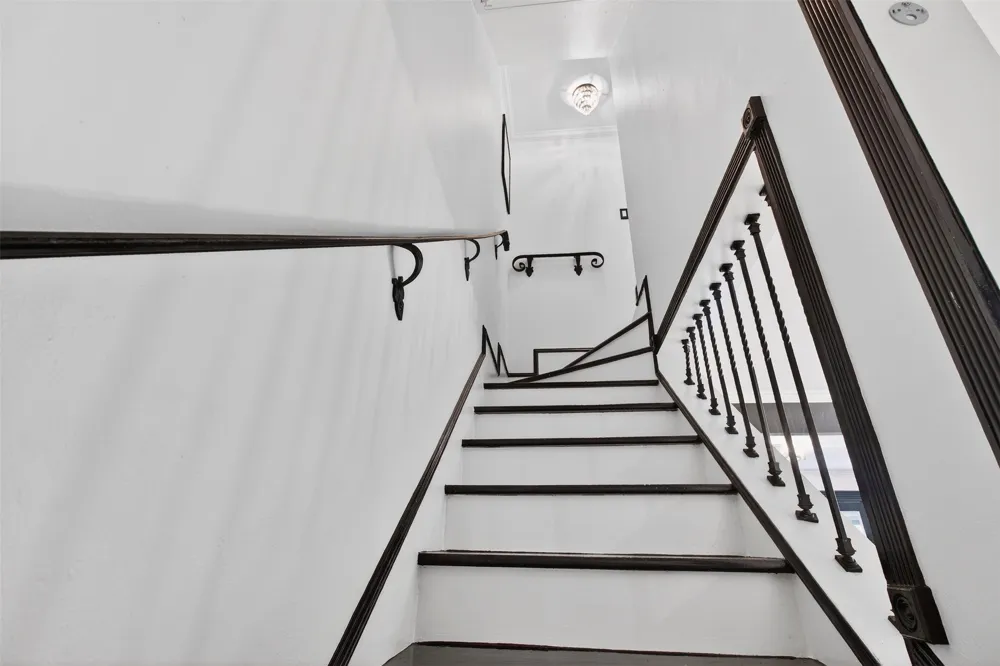 2702 Douglas Avenue #126 Dallas, TX 75219