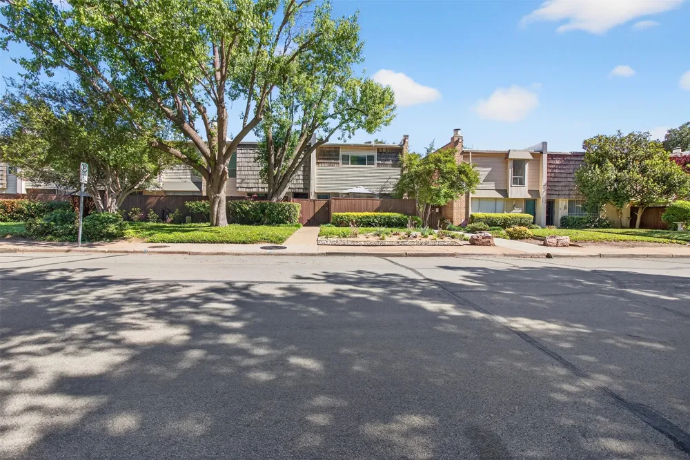 2702 Douglas Avenue #126 Dallas, TX 75219