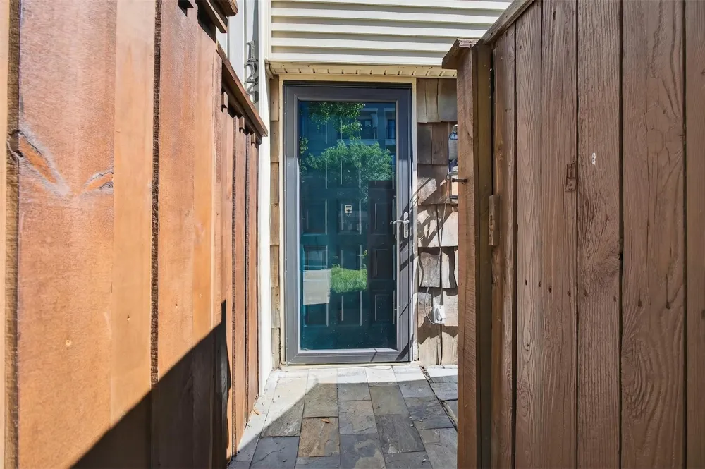 2702 Douglas Avenue #126 Dallas, TX 75219