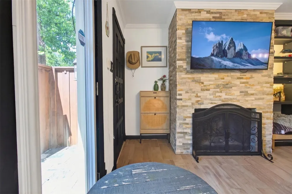 2702 Douglas Avenue #126 Dallas, TX 75219