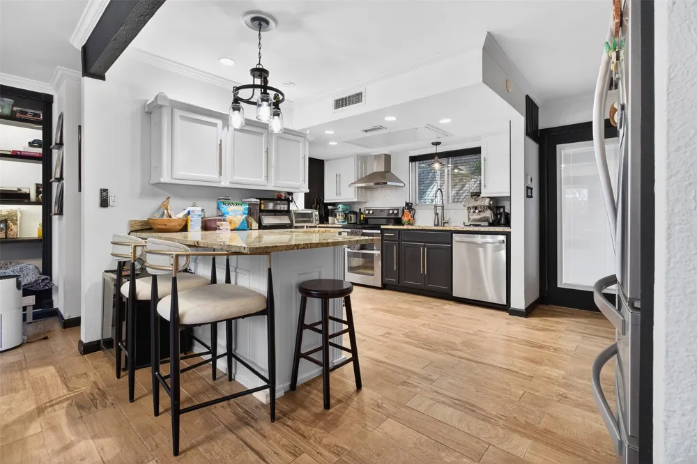 2702 Douglas Avenue #126 Dallas, TX 75219