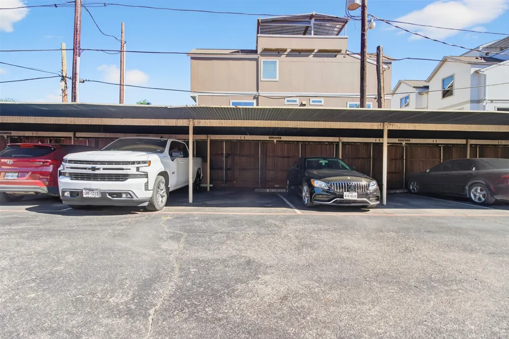 2702 Douglas Avenue #126 Dallas, TX 75219