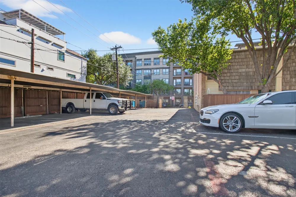 2702 Douglas Avenue #126 Dallas, TX 75219