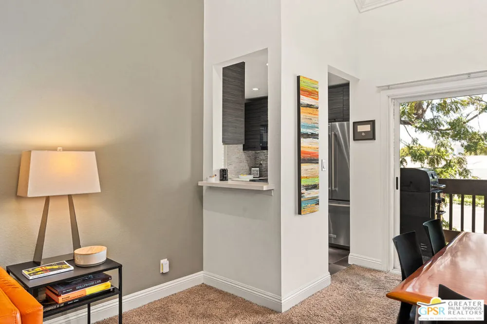 10306 Summertime Lane Culver City, CA 90230