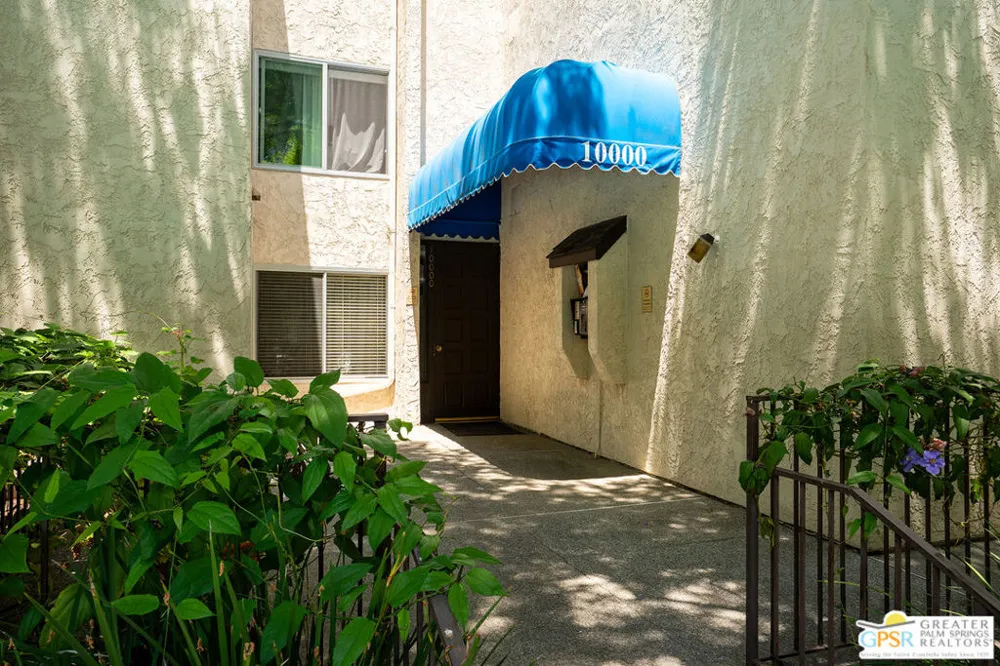 10306 Summertime Lane Culver City, CA 90230