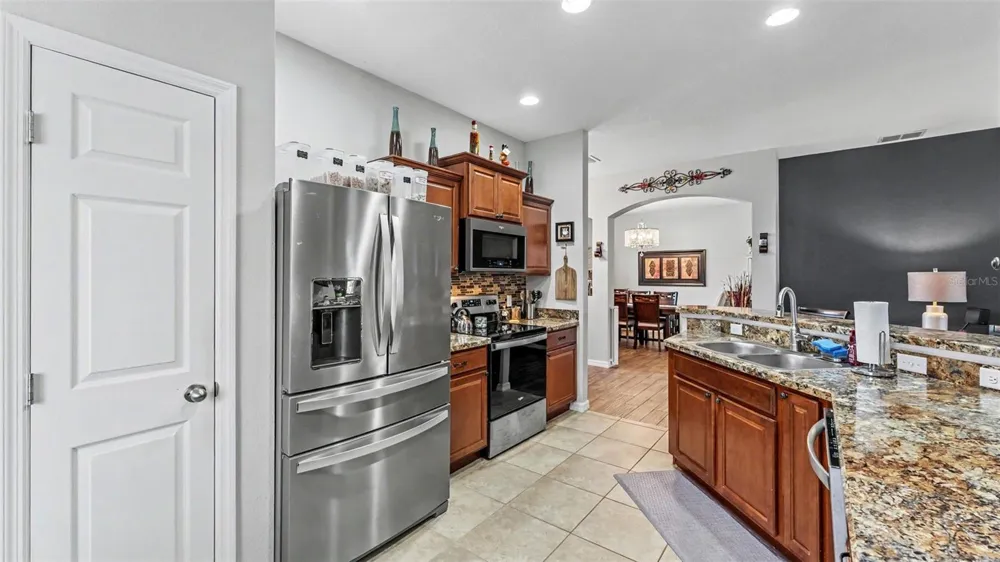 1053 KRENSON WOODS ROAD Lakeland, FL 33813