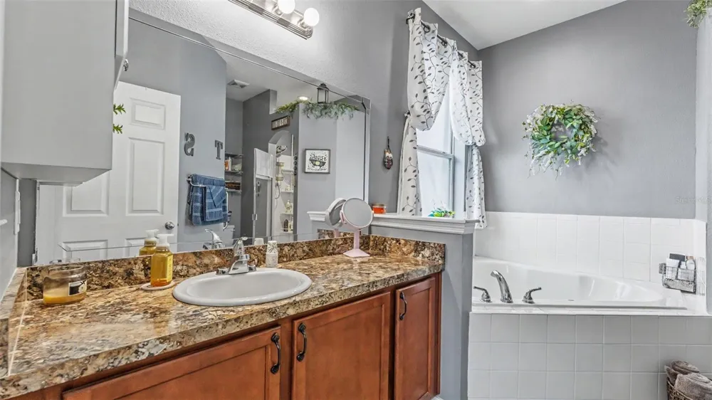 1053 KRENSON WOODS ROAD Lakeland, FL 33813