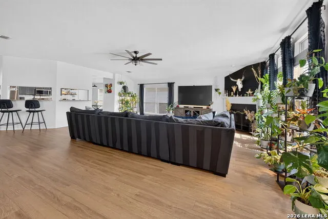 26030 STARLING HL San Antonio, TX 78260