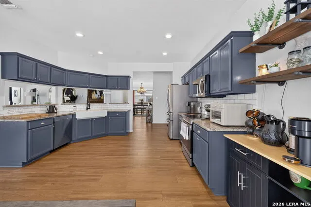 26030 STARLING HL San Antonio, TX 78260