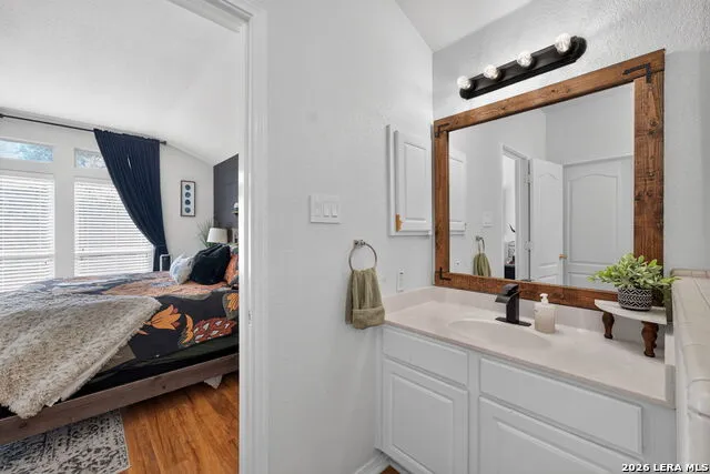 26030 STARLING HL San Antonio, TX 78260