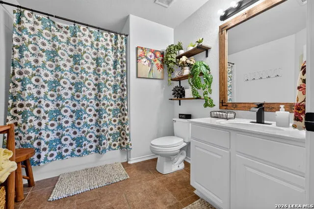 26030 STARLING HL San Antonio, TX 78260