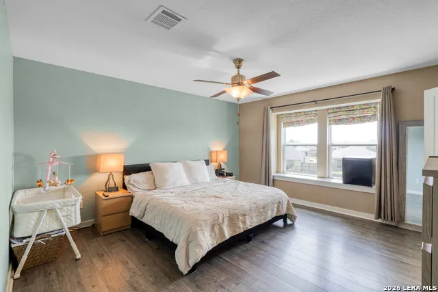 5114 WELLS PARK Marion, TX 78124
