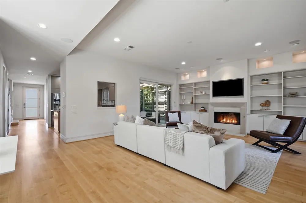 5211 Miller Avenue Dallas, TX 75206