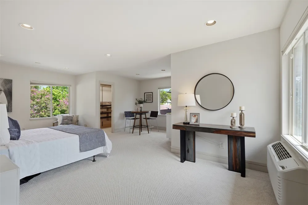 5211 Miller Avenue Dallas, TX 75206