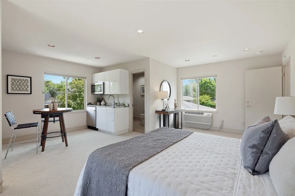 5211 Miller Avenue Dallas, TX 75206