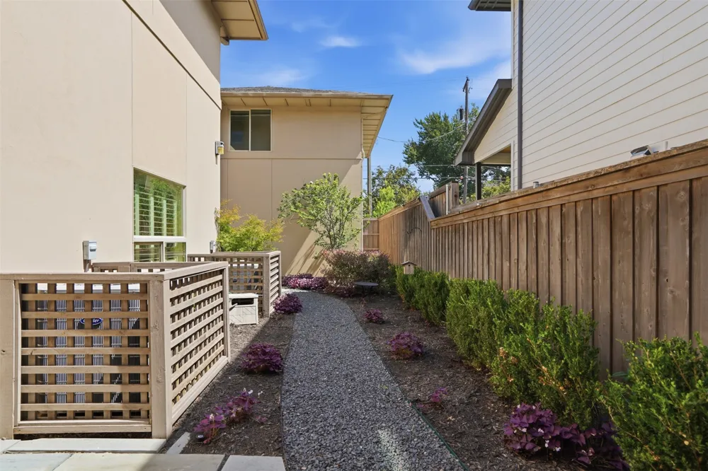 5211 Miller Avenue Dallas, TX 75206