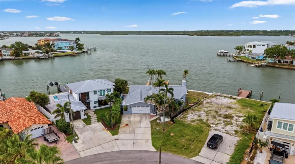 16115 4TH STREET E Redington Beach, FL 33708