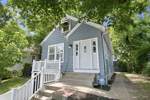 1411 Summit Road