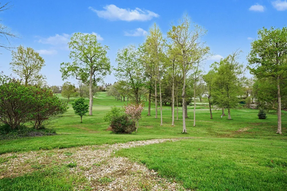 4862 Knoll Court Watervliet, MI 49098