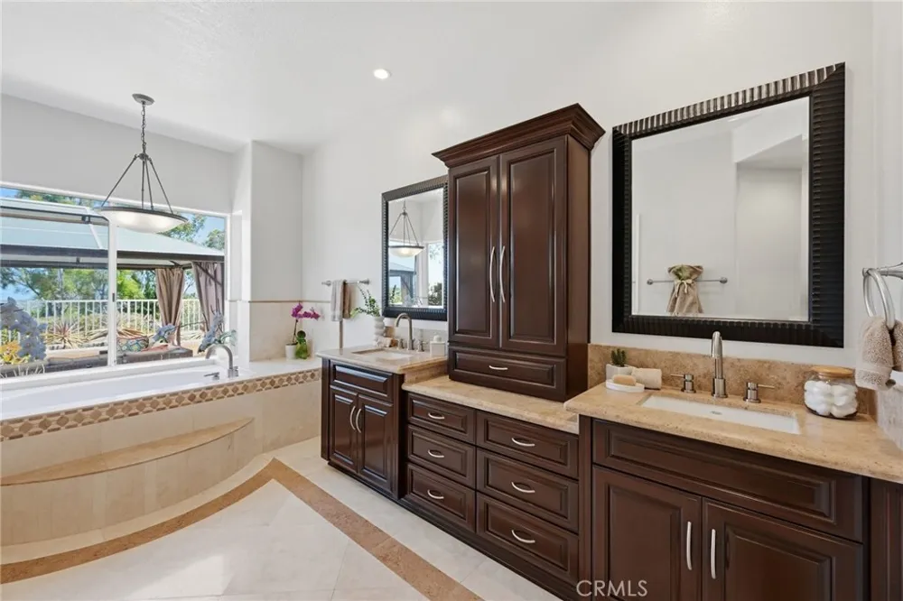 10 Toulon Laguna Niguel, CA 92677