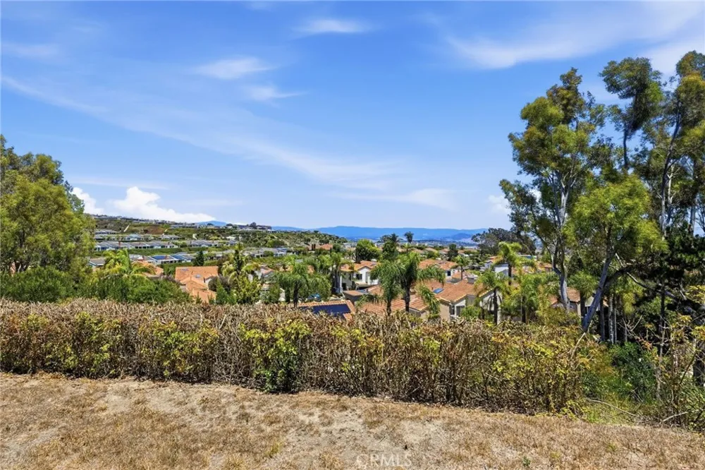 10 Toulon Laguna Niguel, CA 92677