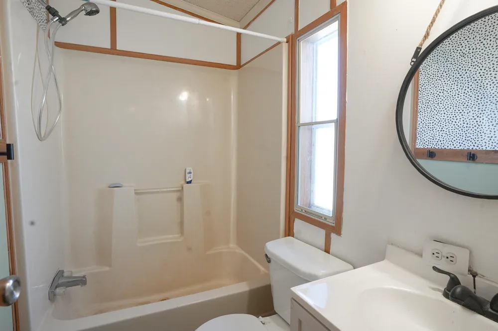 12717 S Grey Court Wayland, MI 49348