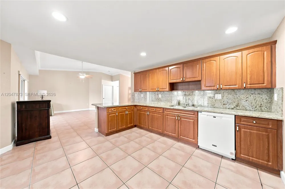 15059 SW 33rd Ter Miami, FL 33185