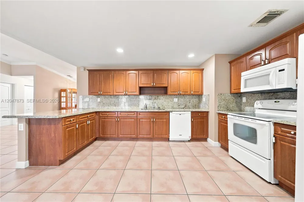 15059 SW 33rd Ter Miami, FL 33185