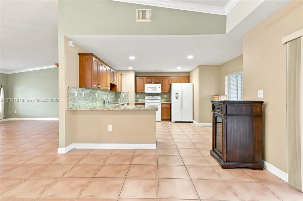 15059 SW 33rd Ter Miami, FL 33185