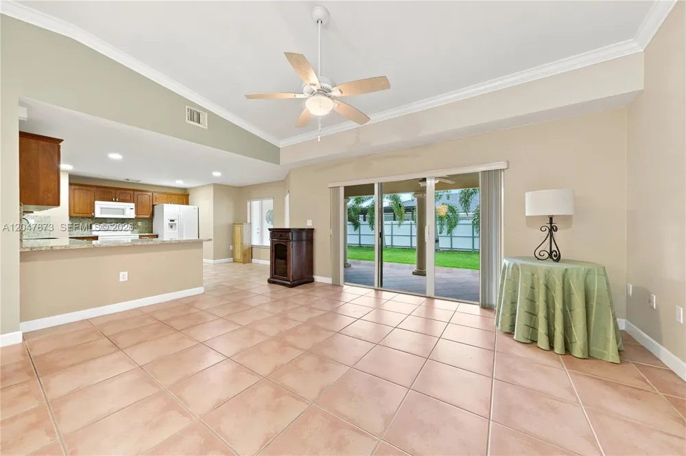 15059 SW 33rd Ter Miami, FL 33185