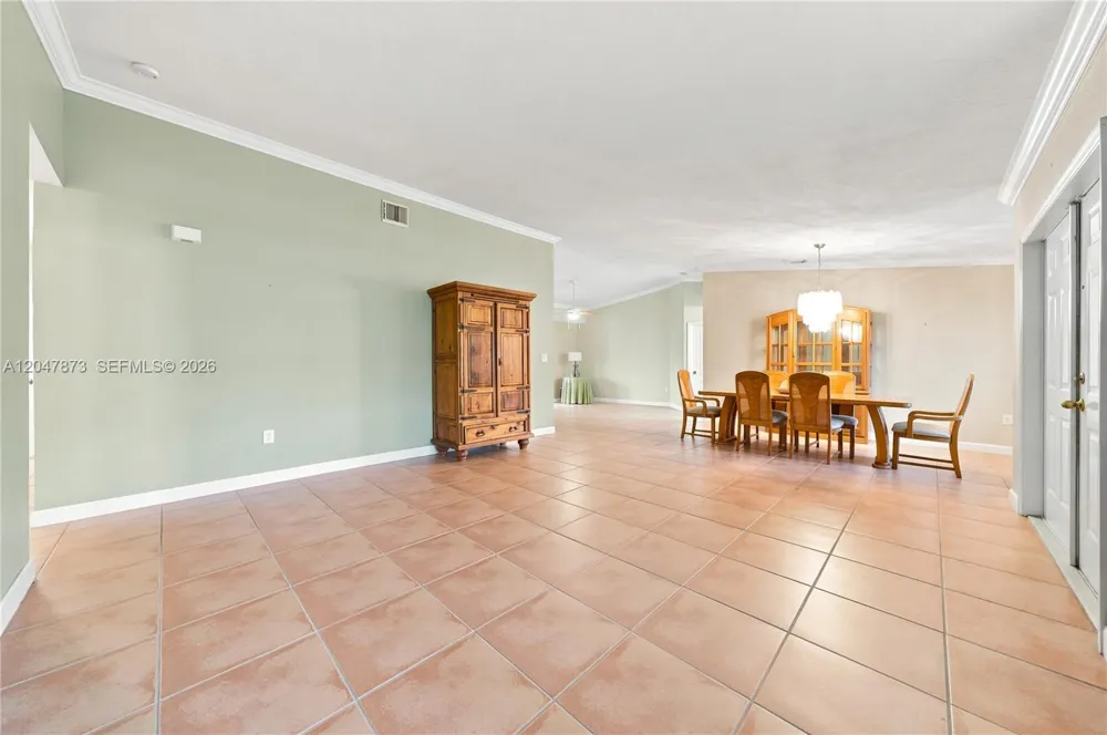 15059 SW 33rd Ter Miami, FL 33185
