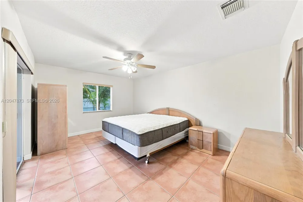 15059 SW 33rd Ter Miami, FL 33185