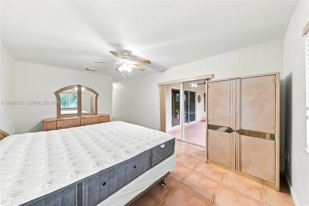 15059 SW 33rd Ter Miami, FL 33185