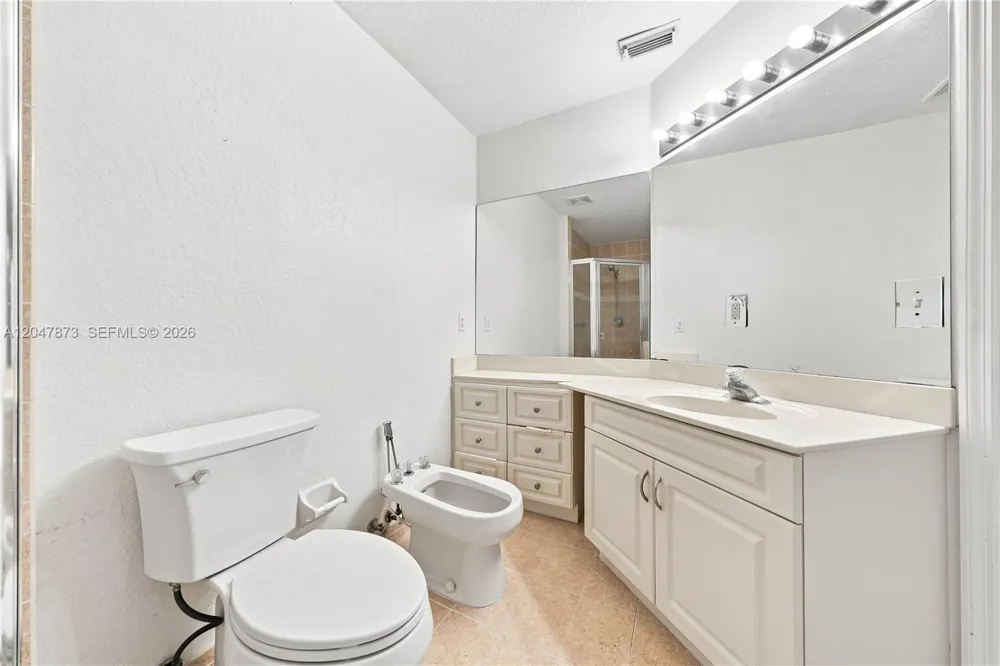 15059 SW 33rd Ter Miami, FL 33185