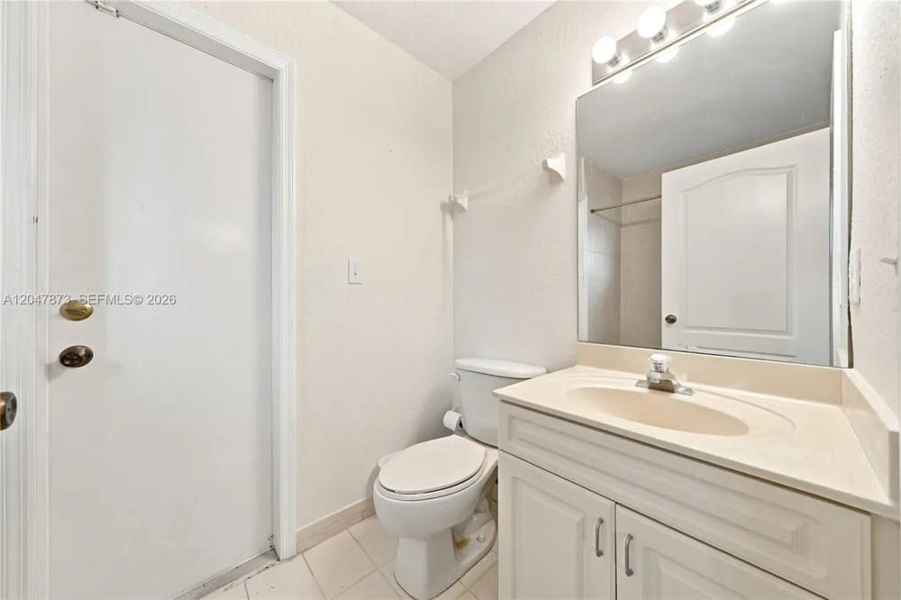 15059 SW 33rd Ter Miami, FL 33185