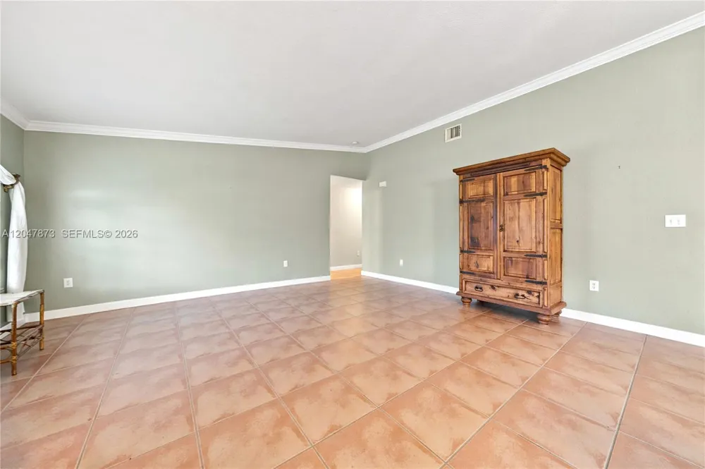 15059 SW 33rd Ter Miami, FL 33185